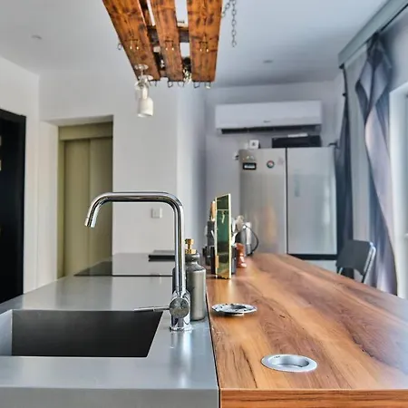 Lovely 1 Bedroom Penthouse , With A Private Pool! Gzira